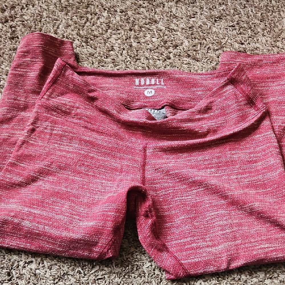 Nobull Womens Red Marbled Capri Leggings.  Medium